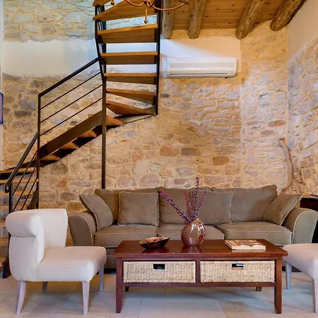 Olga's Filoxenia - Aladanos-private Pool And Heated Jacuzzi *