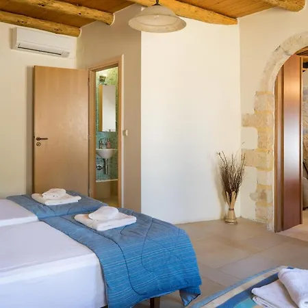 Olga's Filoxenia - Aladanos-private Pool And Heated Jacuzzi Makhairoi